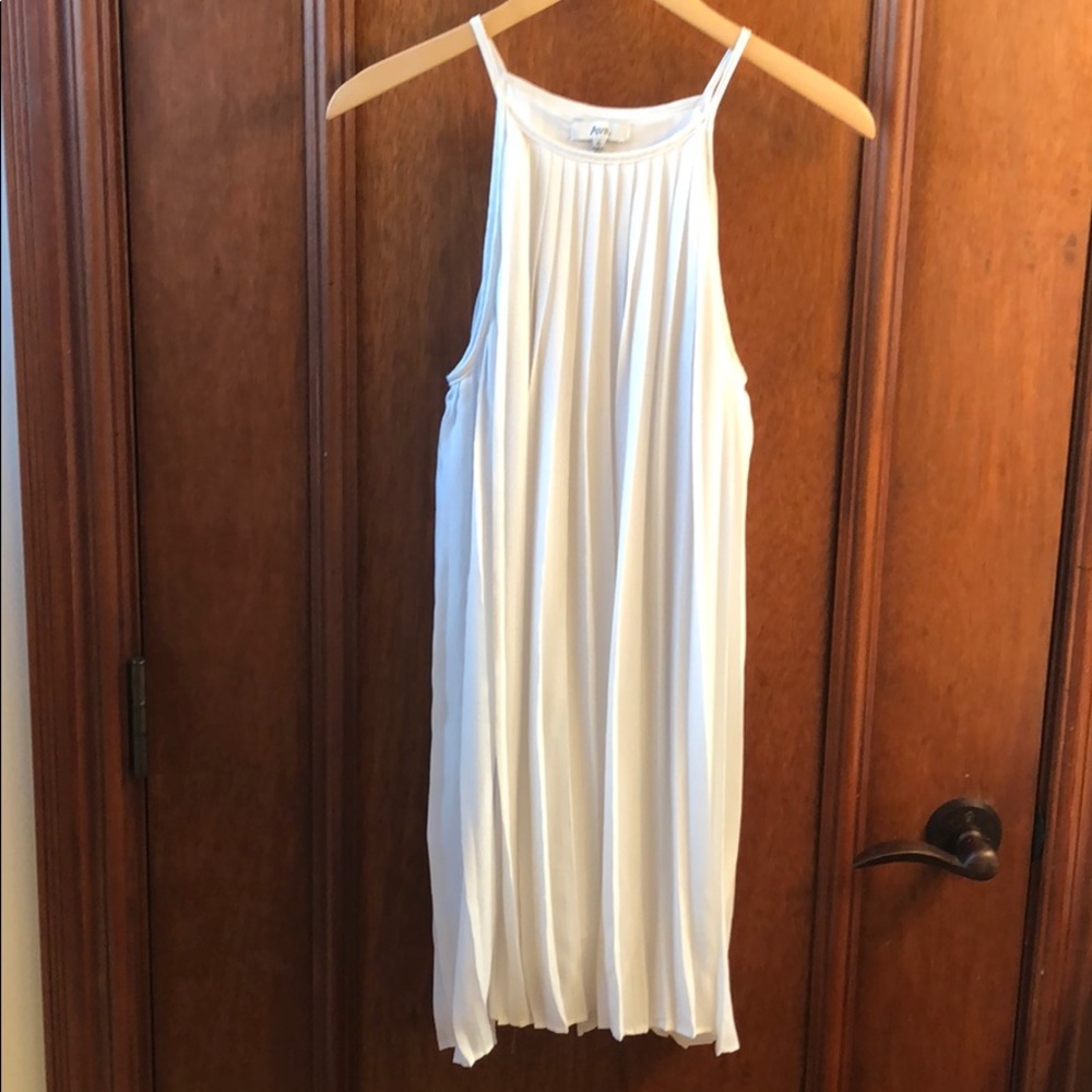 Xenia Boutique white flowy shift dress